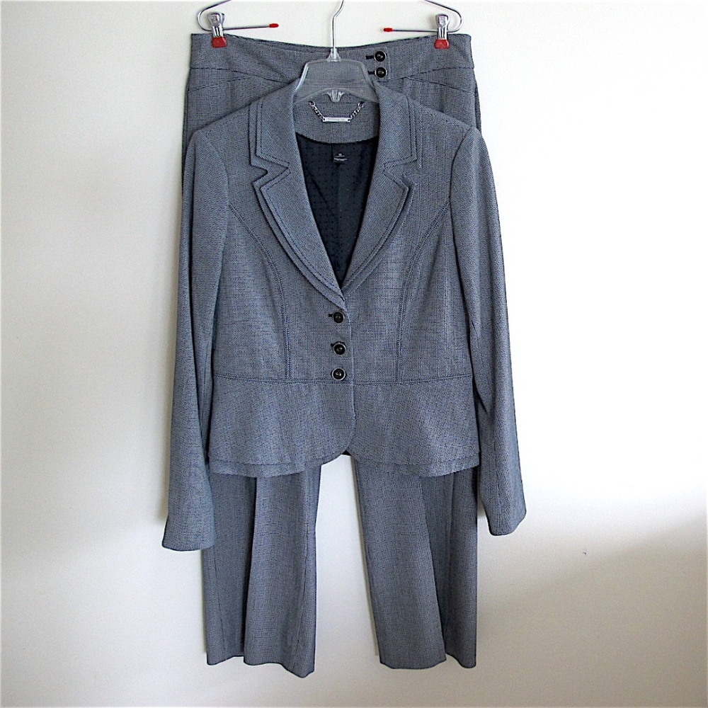 New WHBM 2-piece Suit Jacket & Pants 10R Medium
